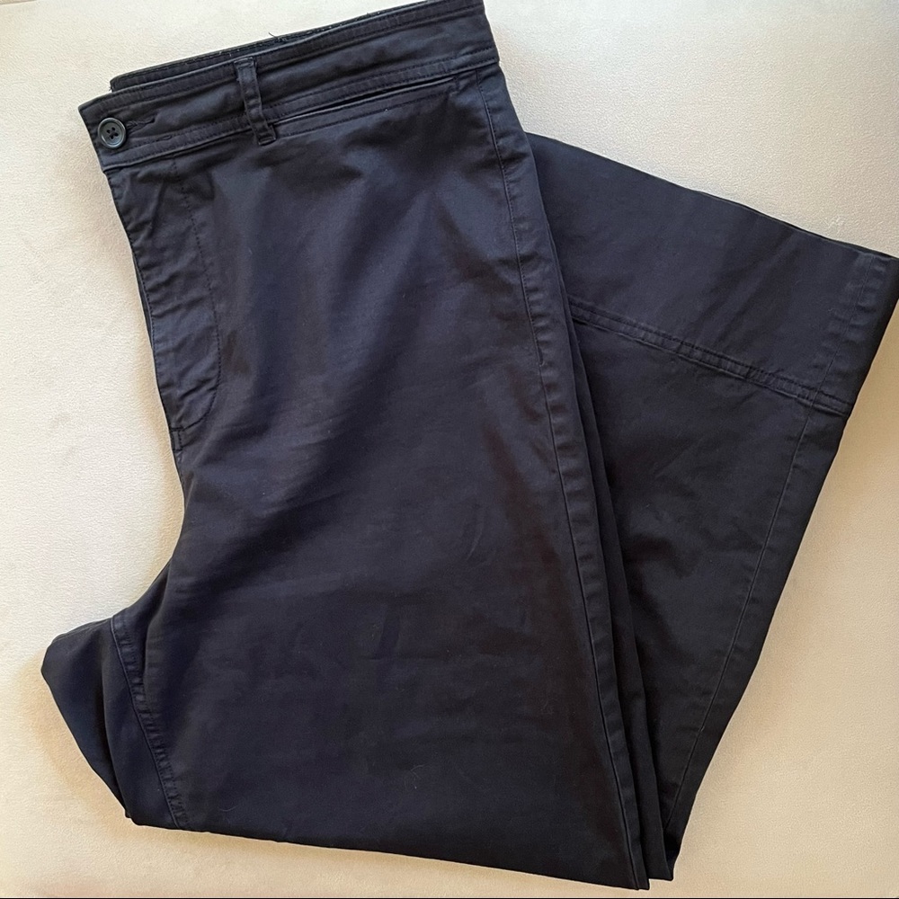 Everlane wide leg pant.